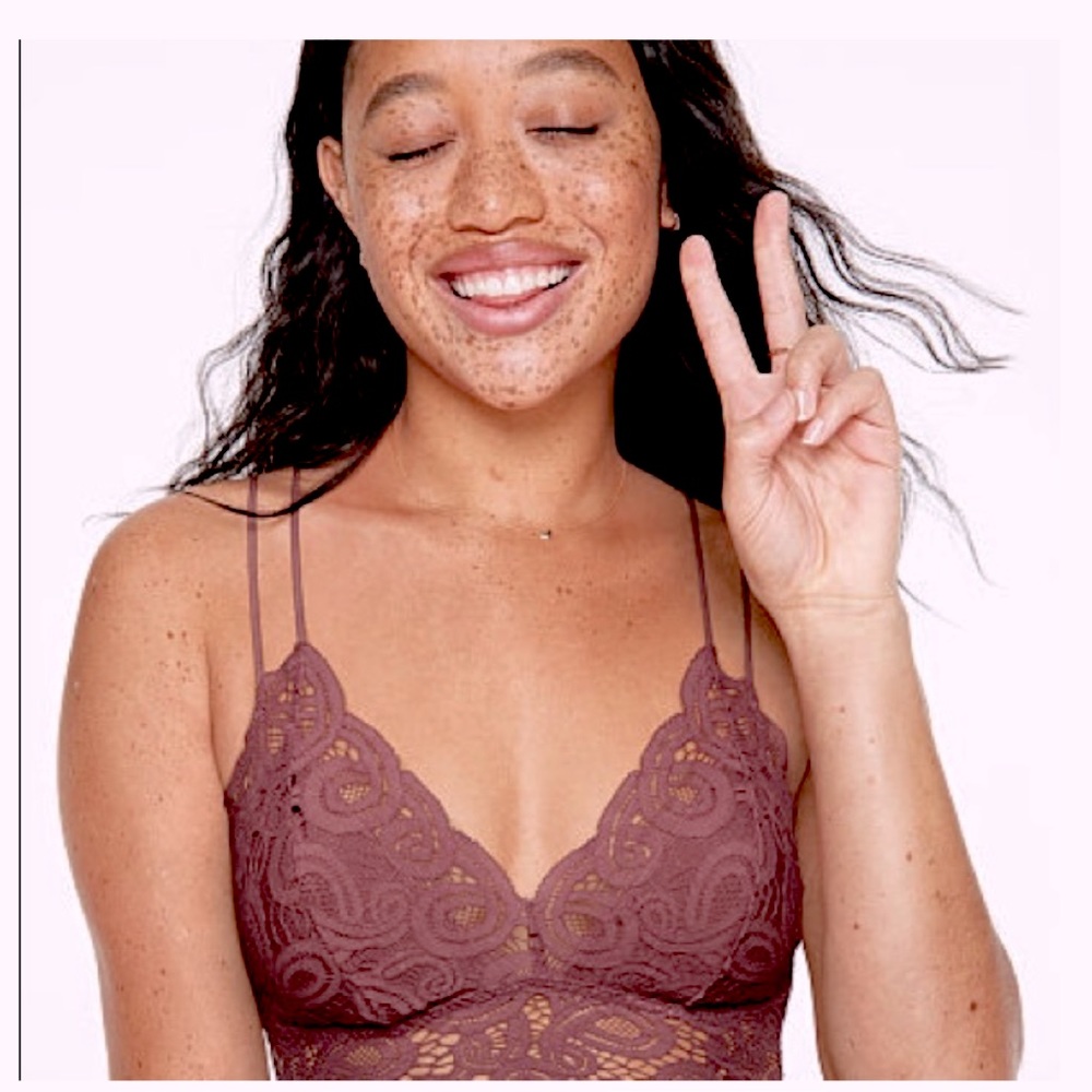 REDUCED SHIPPING! CUTE MAUVE BRALETTE